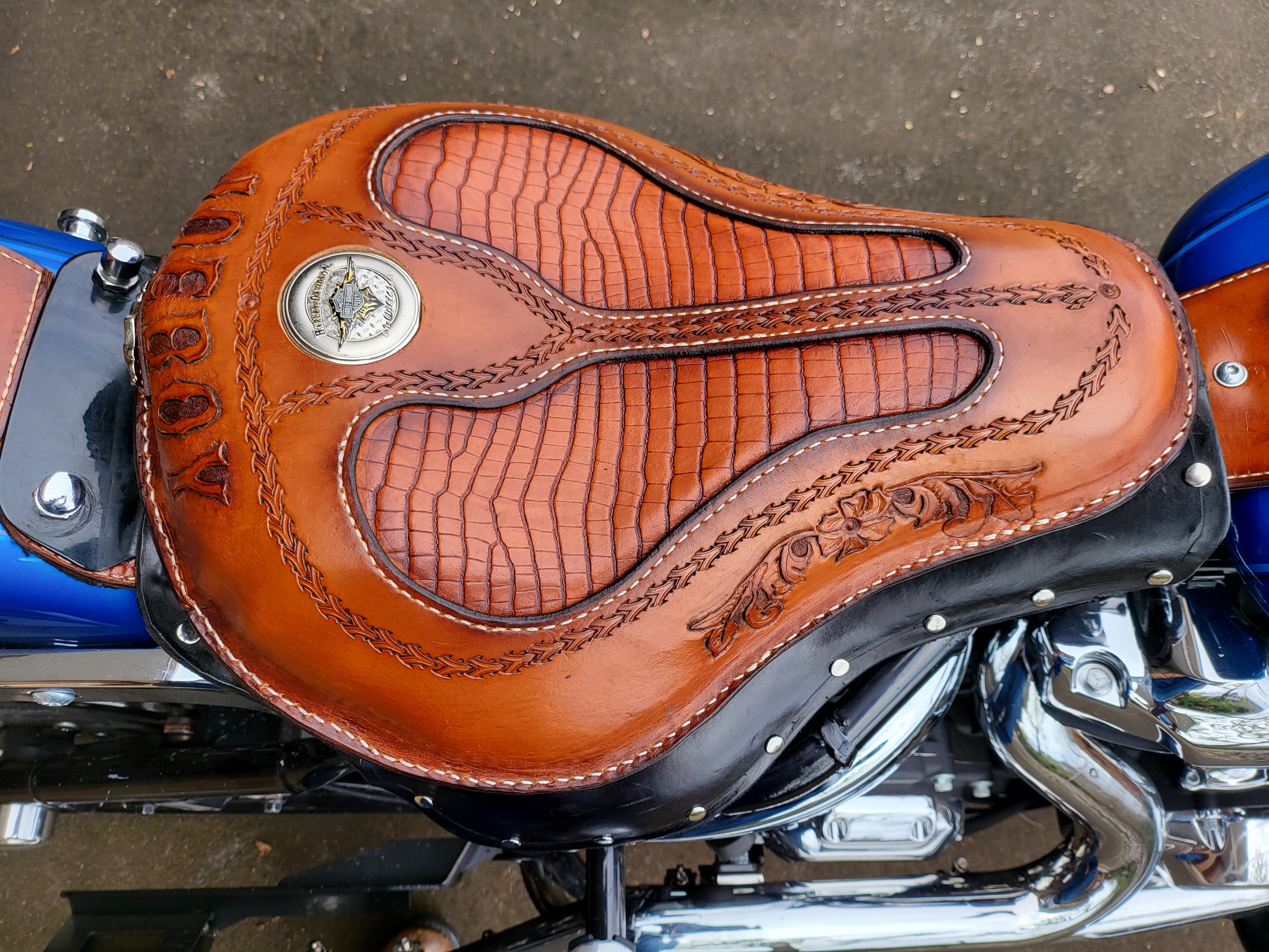 An awesome motorbike seat by Joeboy